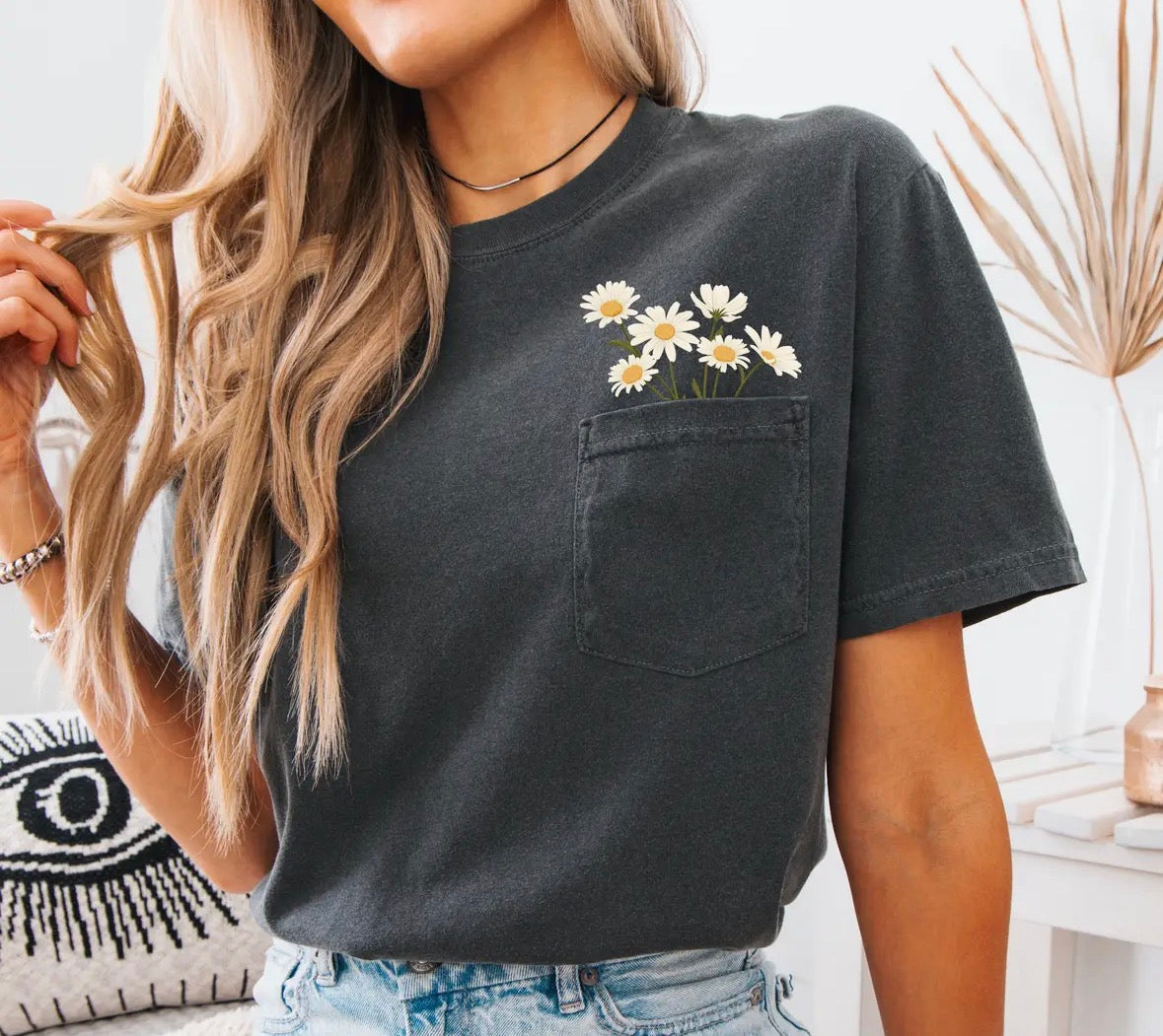 Daisy Comfort Color Pocket Tee